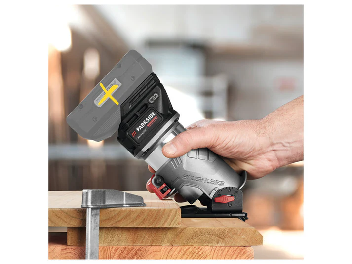 PARKSIDE PERFORMANCE Fraiseuse multifonction - Utilisation plongeante